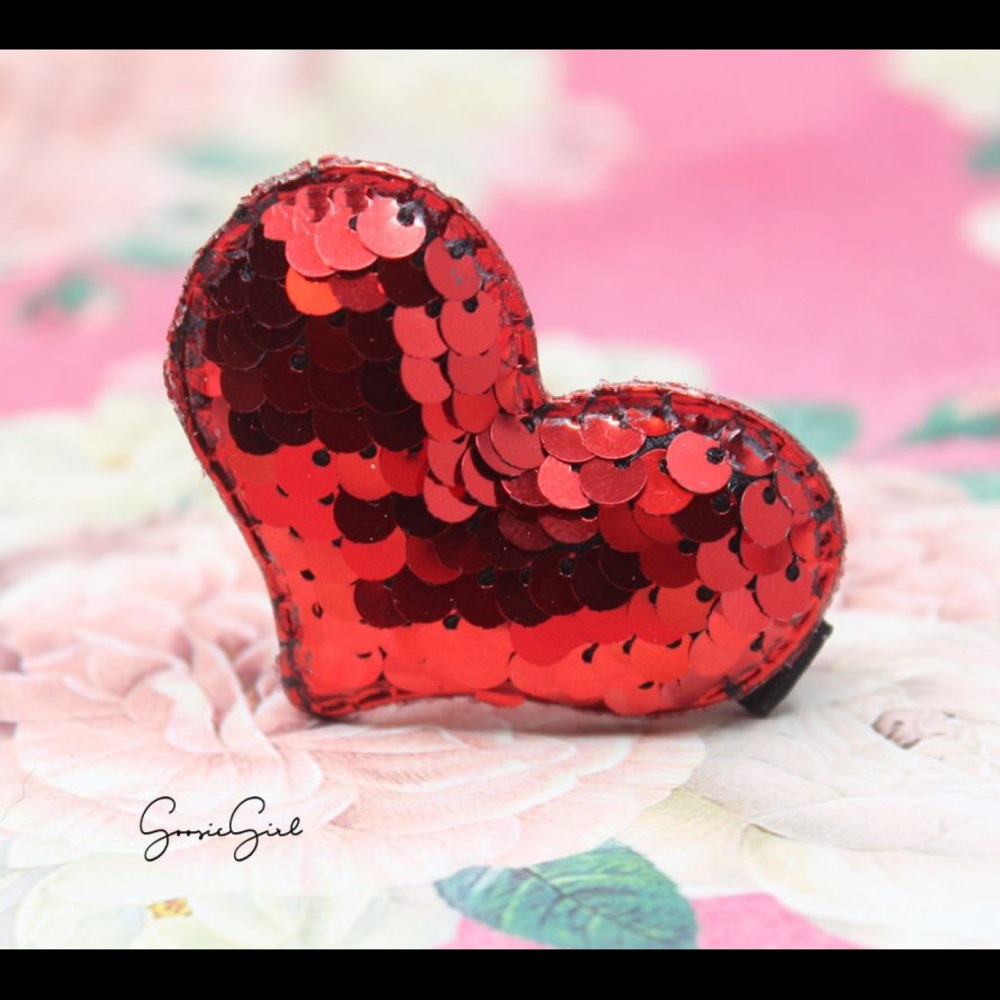 Red sequin heart hair clip Valentine’s Day